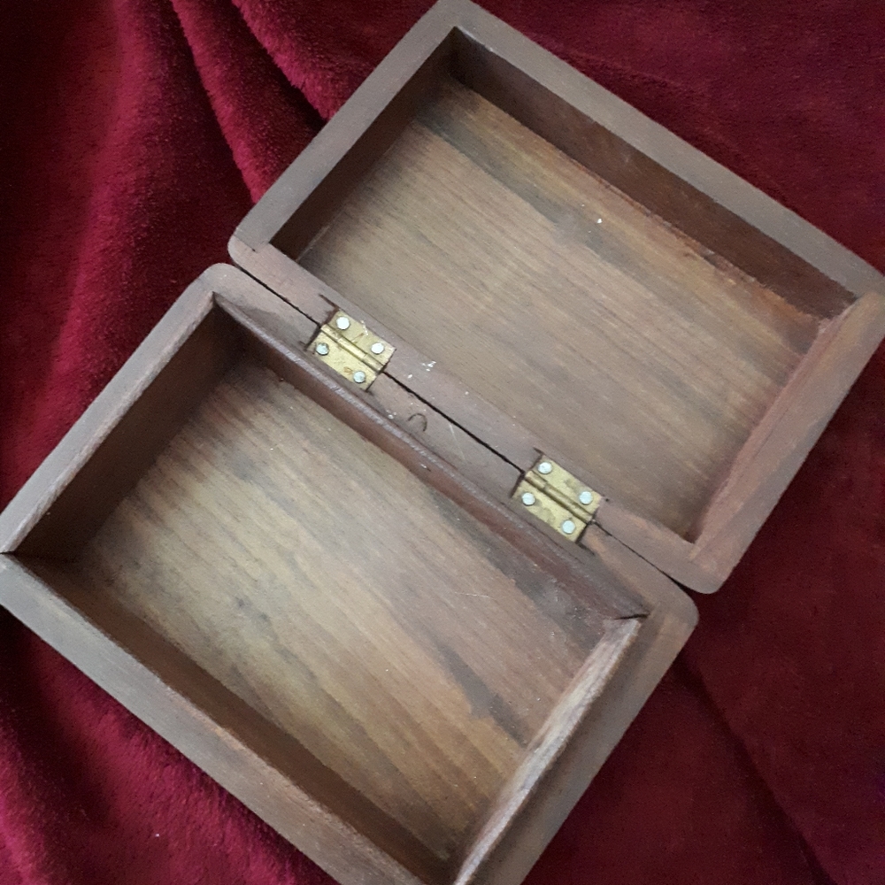 Wooden box - Picture 3 of 4